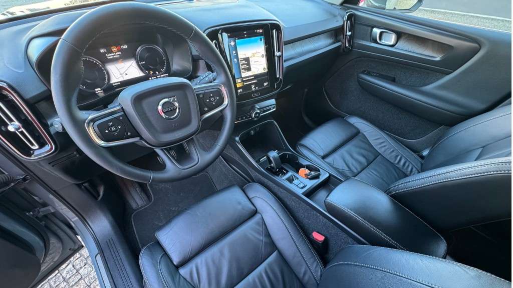 volvo-xc40-2022-hibrido-a-gasolina-1477cc