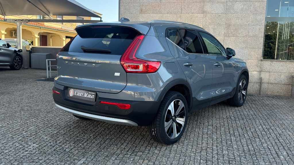 volvo-xc40-2022-hibrido-a-gasolina-1477cc