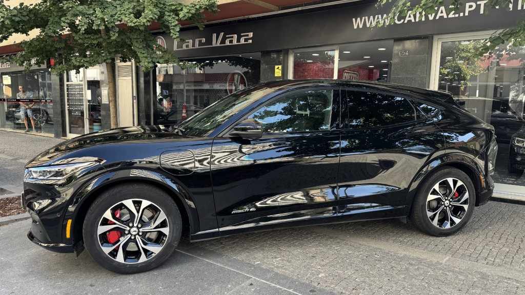 ford-mustang-2023-eletrico-500cc
