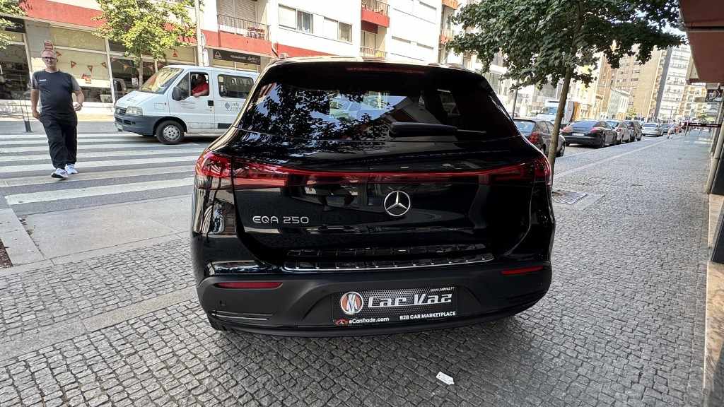 mercedes-benz-eqa-2022-eletrico-500cc