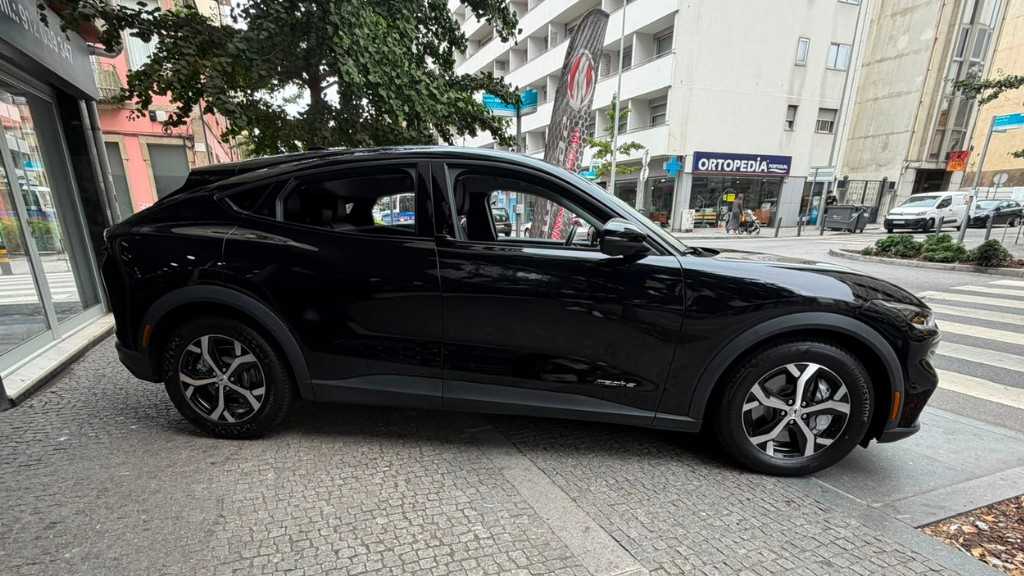 ford-mustang-2021-eletrico-0cc