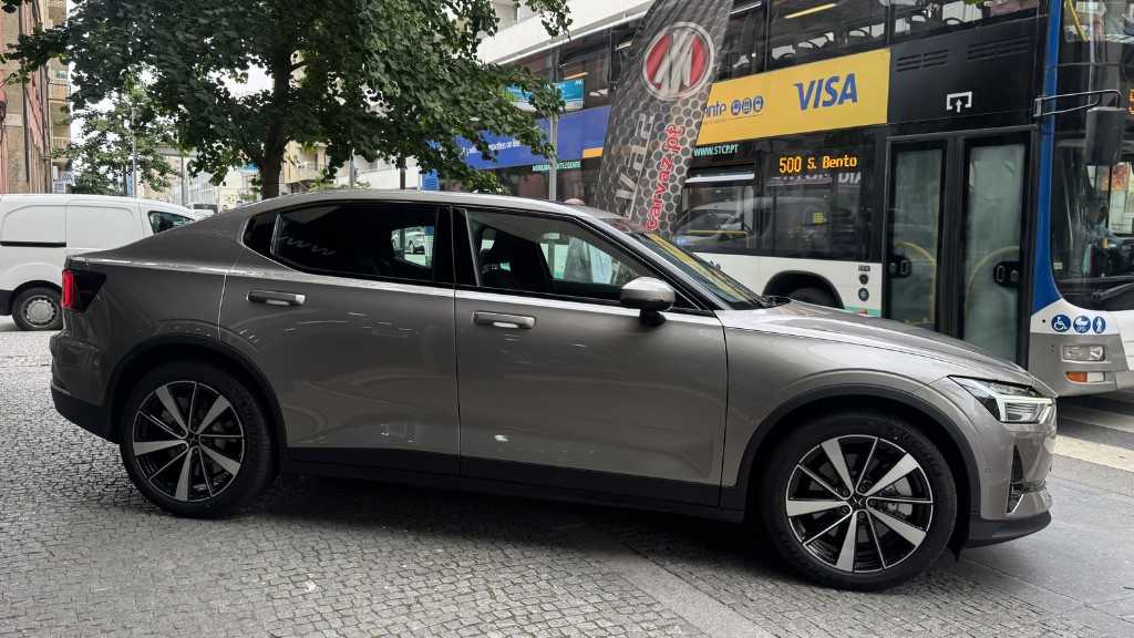 polestar-2-2021-eletrico-500cc
