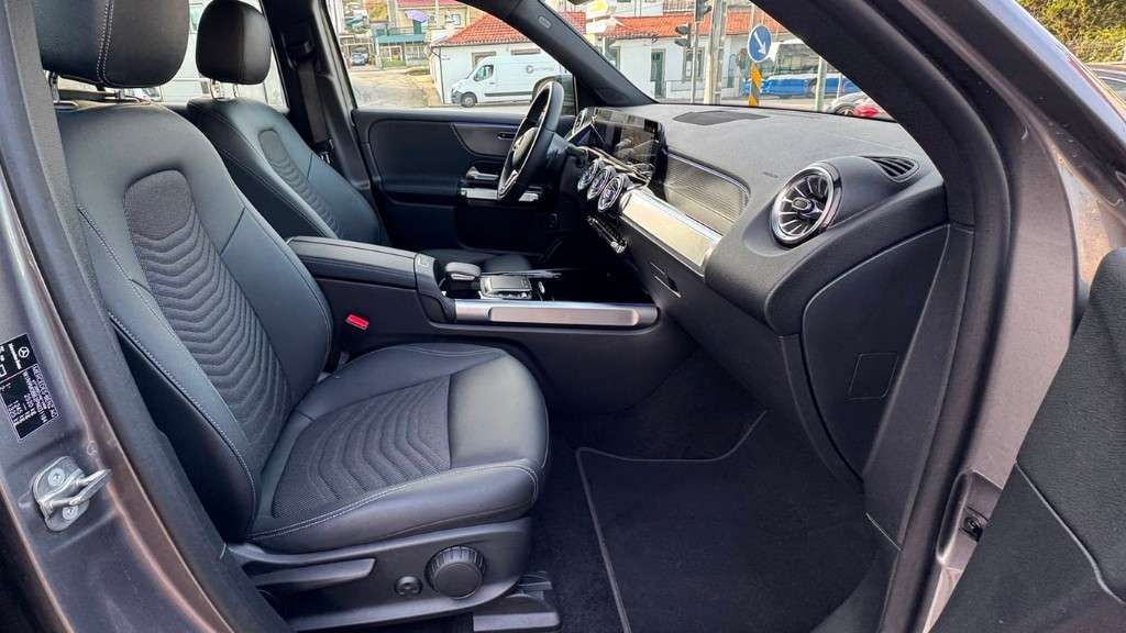 mercedes-benz-eqb-2023-eletrico-500cc