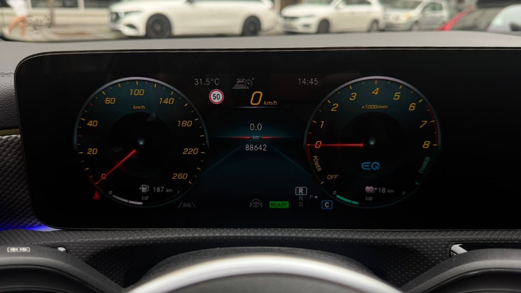 mercedes-benz-cla-2021-hibrido-a-gasolina-1332cc