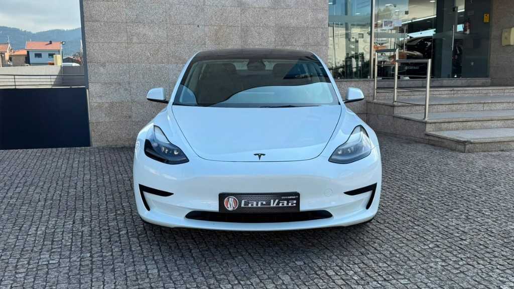 tesla-model-3-2021-eletrico-500cc