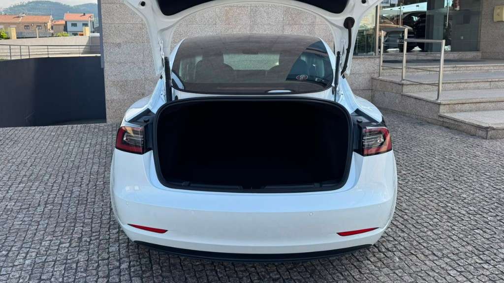 tesla-model-3-2021-eletrico-500cc