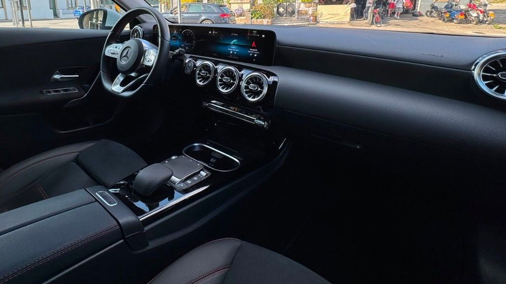 mercedes-benz-classe-a-2022-hibrido-a-gasolina-1332cc