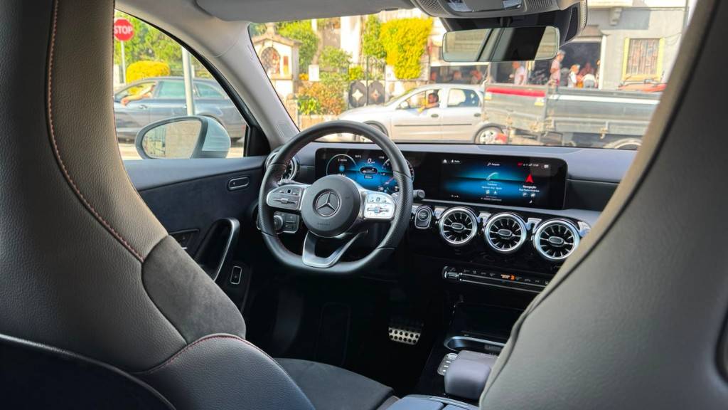 mercedes-benz-classe-a-2022-hibrido-a-gasolina-1332cc