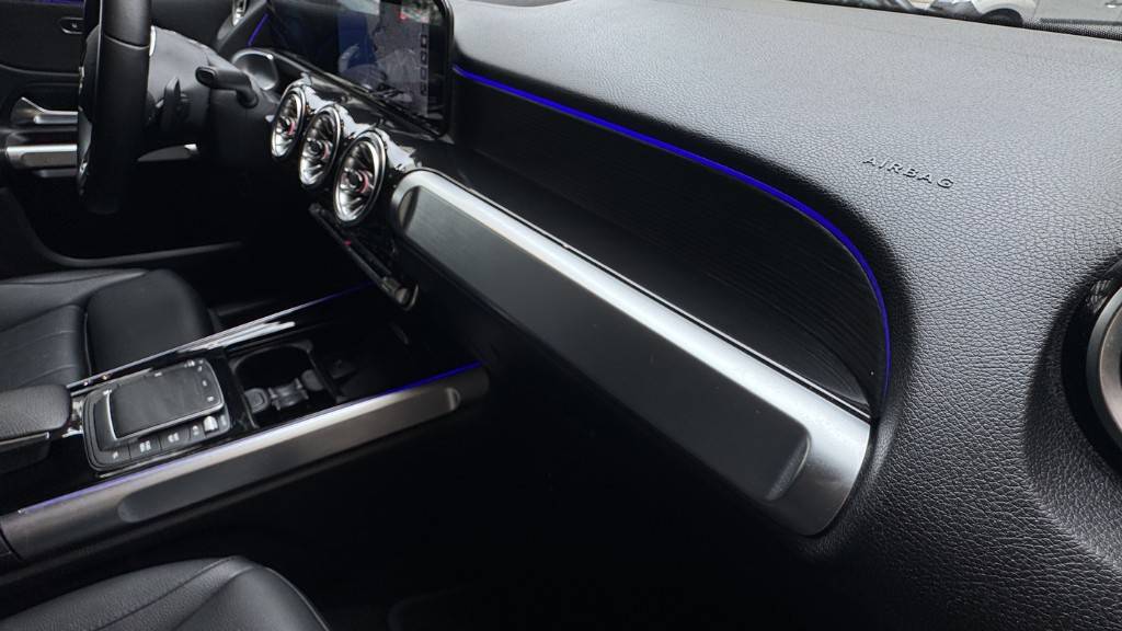 mercedes-benz-eqb-2022-eletrico-500cc
