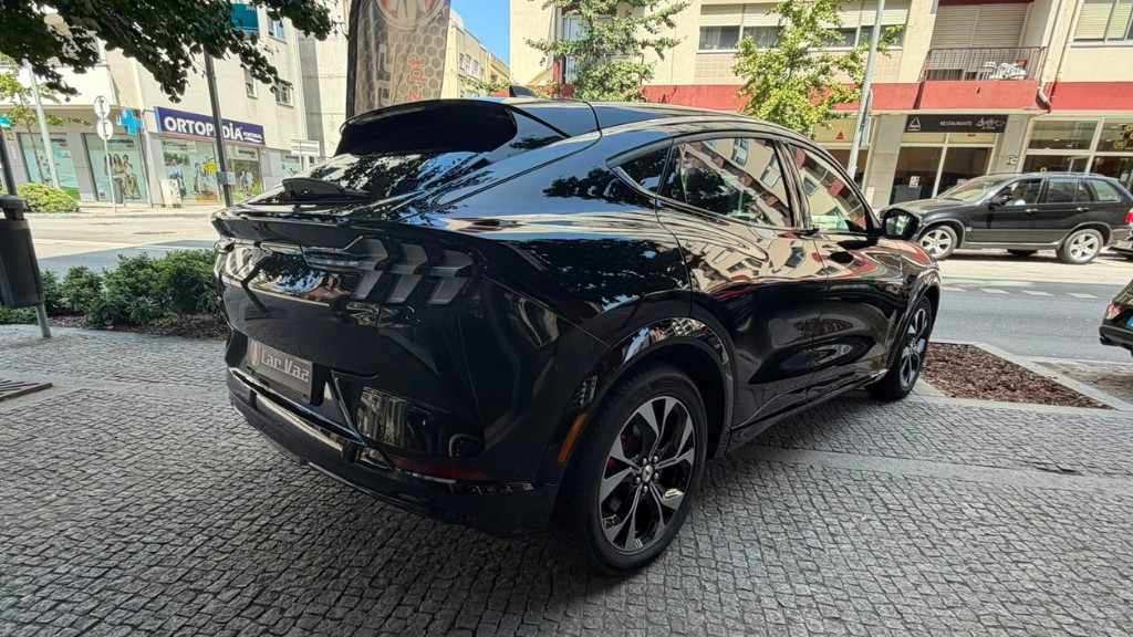 ford-mustang-2021-eletrico-500cc