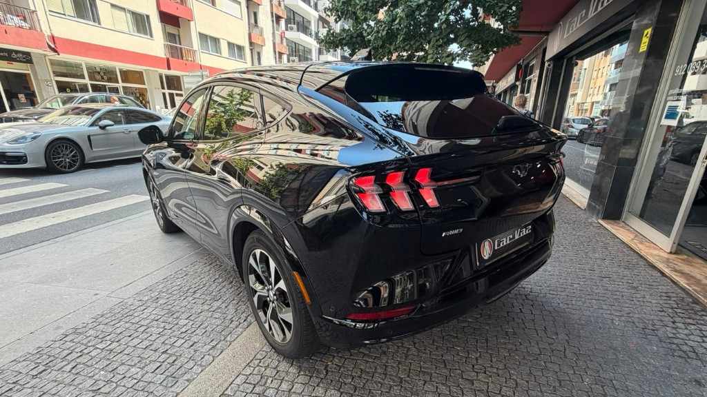 ford-mustang-2021-eletrico-500cc
