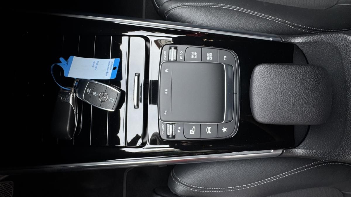 mercedes-benz-eqa-2022-eletrico-500cc