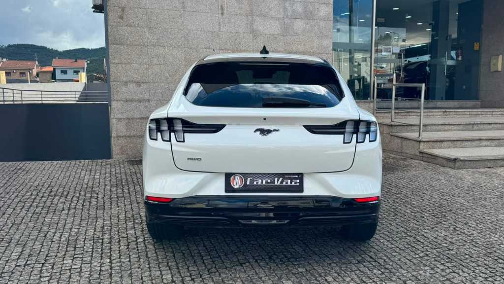 ford-mustang-2024-eletrico-500cc