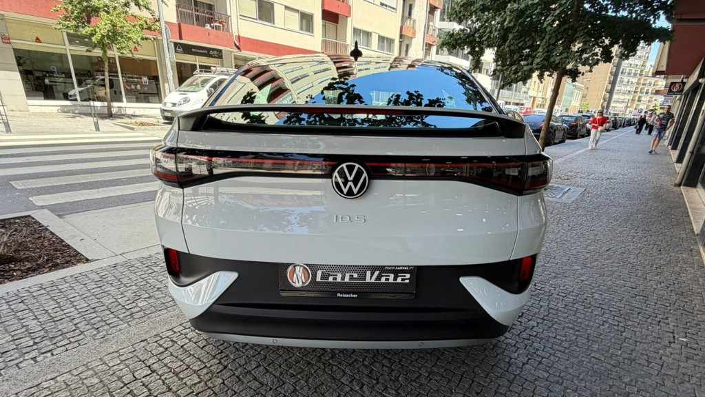 volkswagen-id-5-2023-eletrico-500cc