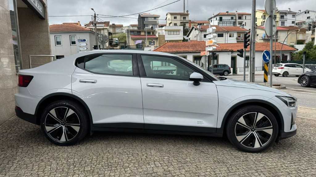 polestar-2-2022-eletrico-500cc