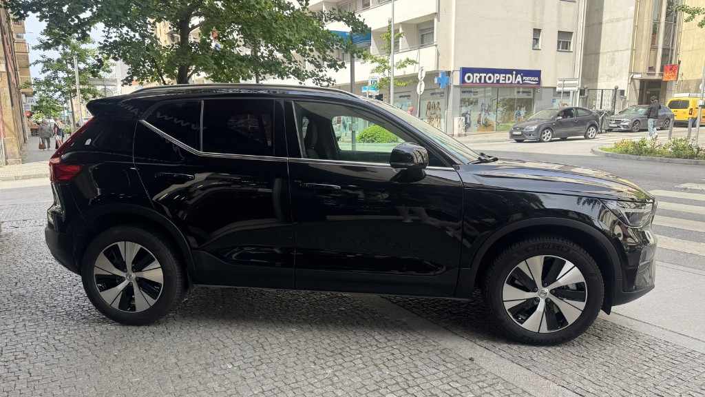 volvo-xc40-2022-hibrido-a-gasolina-1477cc