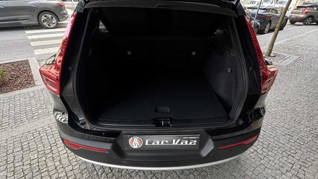volvo-xc40-2022-hibrido-a-gasolina-1477cc