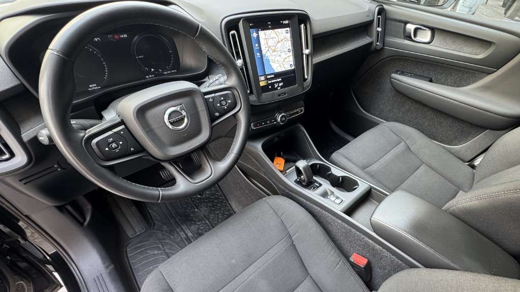 volvo-xc40-2022-hibrido-a-gasolina-1477cc