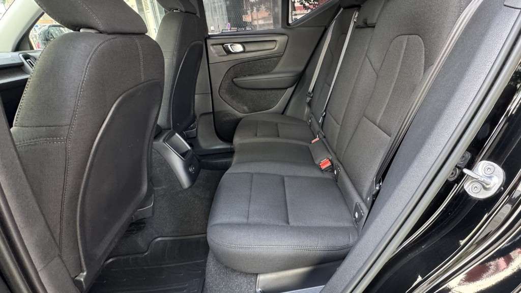 volvo-xc40-2022-hibrido-a-gasolina-1477cc