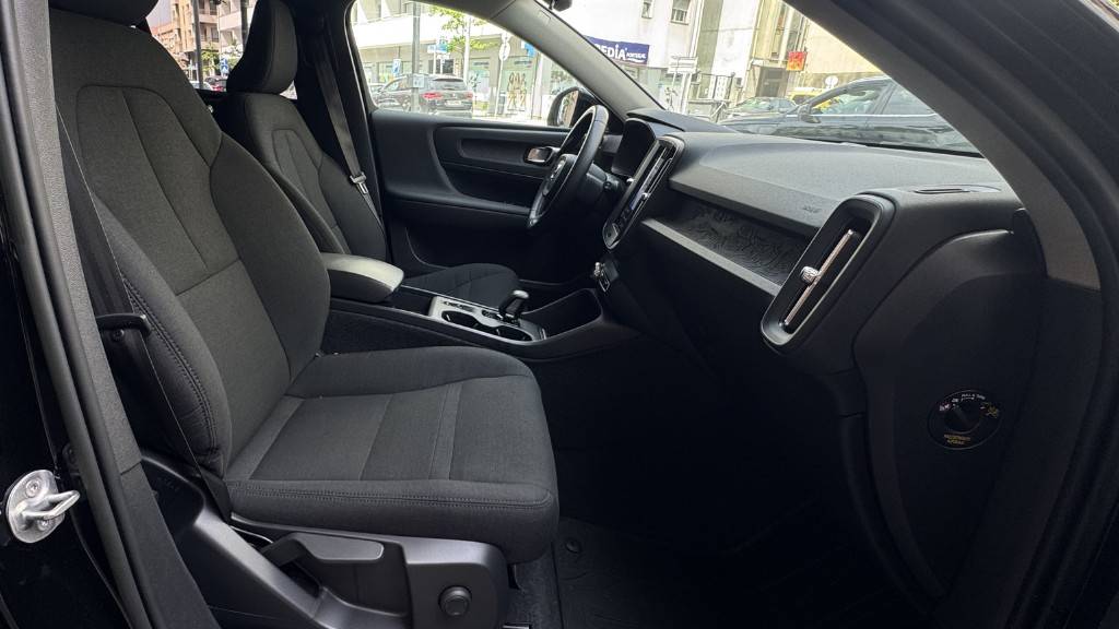 volvo-xc40-2022-hibrido-a-gasolina-1477cc