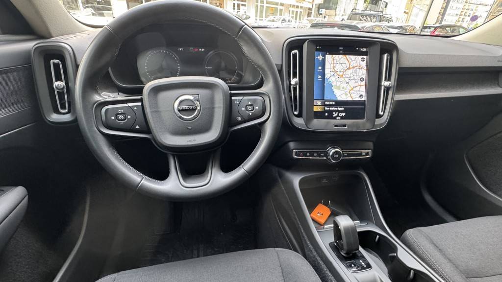 volvo-xc40-2022-hibrido-a-gasolina-1477cc