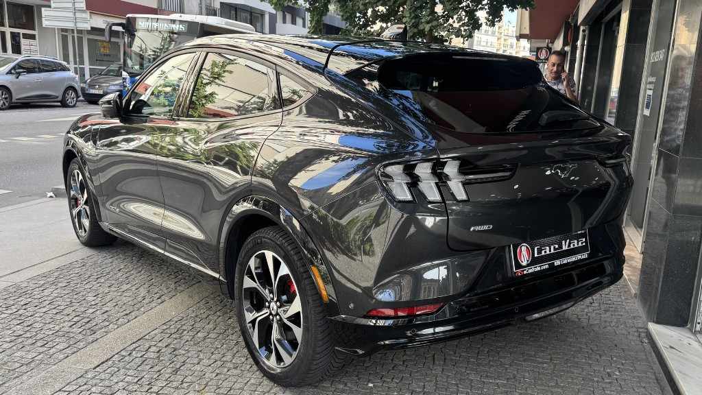 ford-mustang-2021-eletrico-500cc