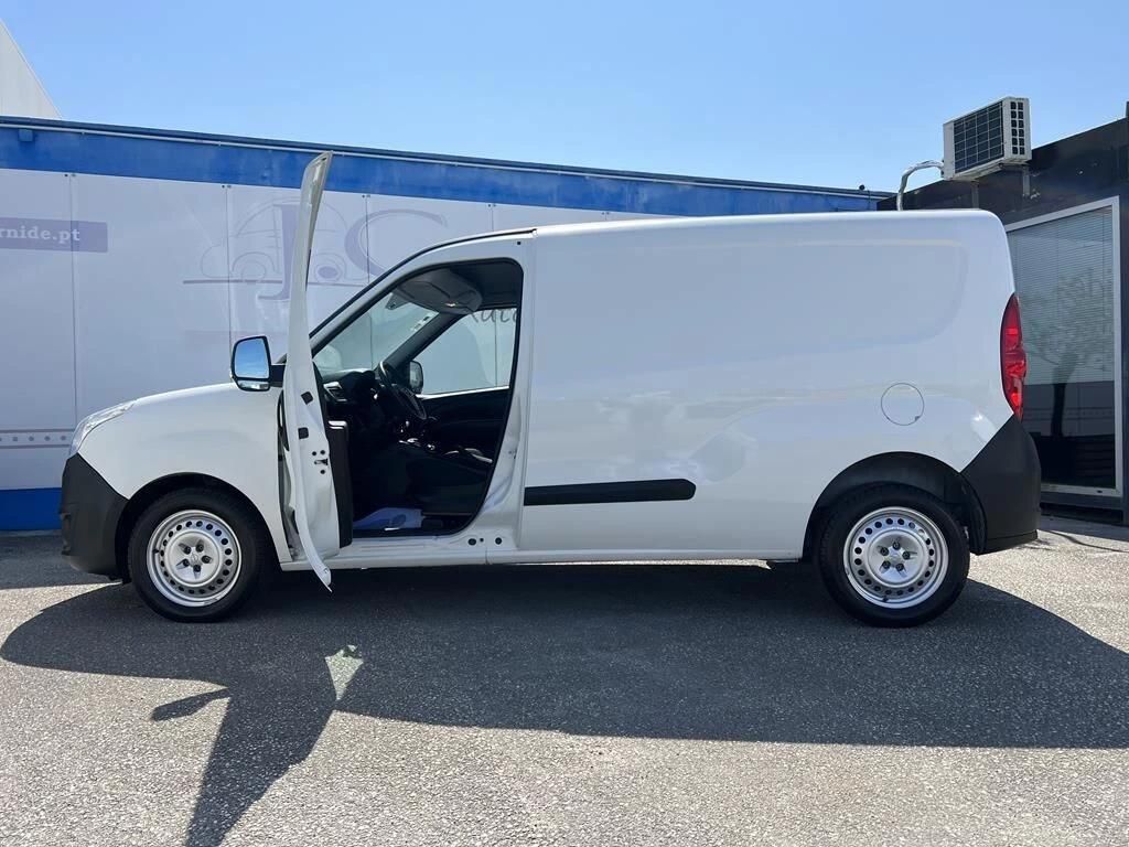 opel-combo-2017-diesel-1300cc