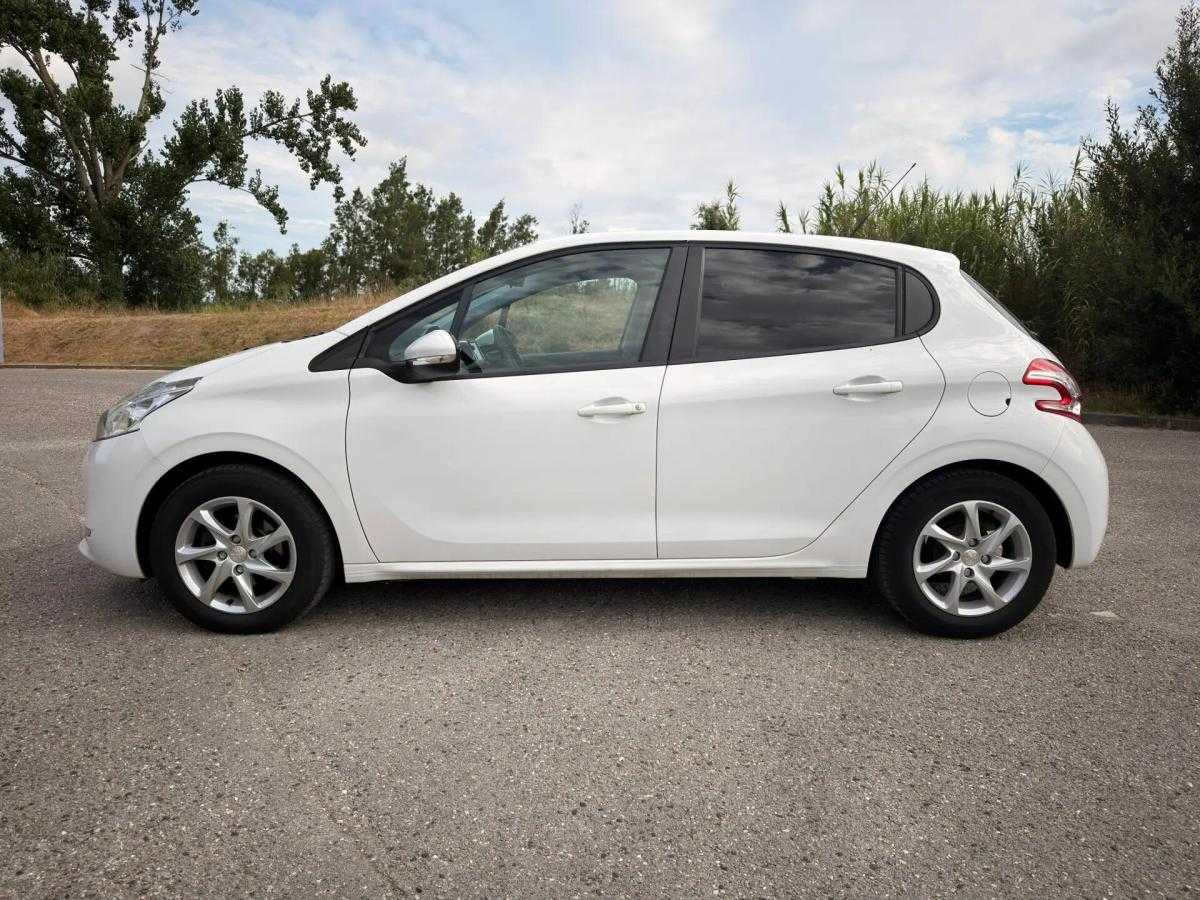 peugeot-208-2015-diesel-1398cc