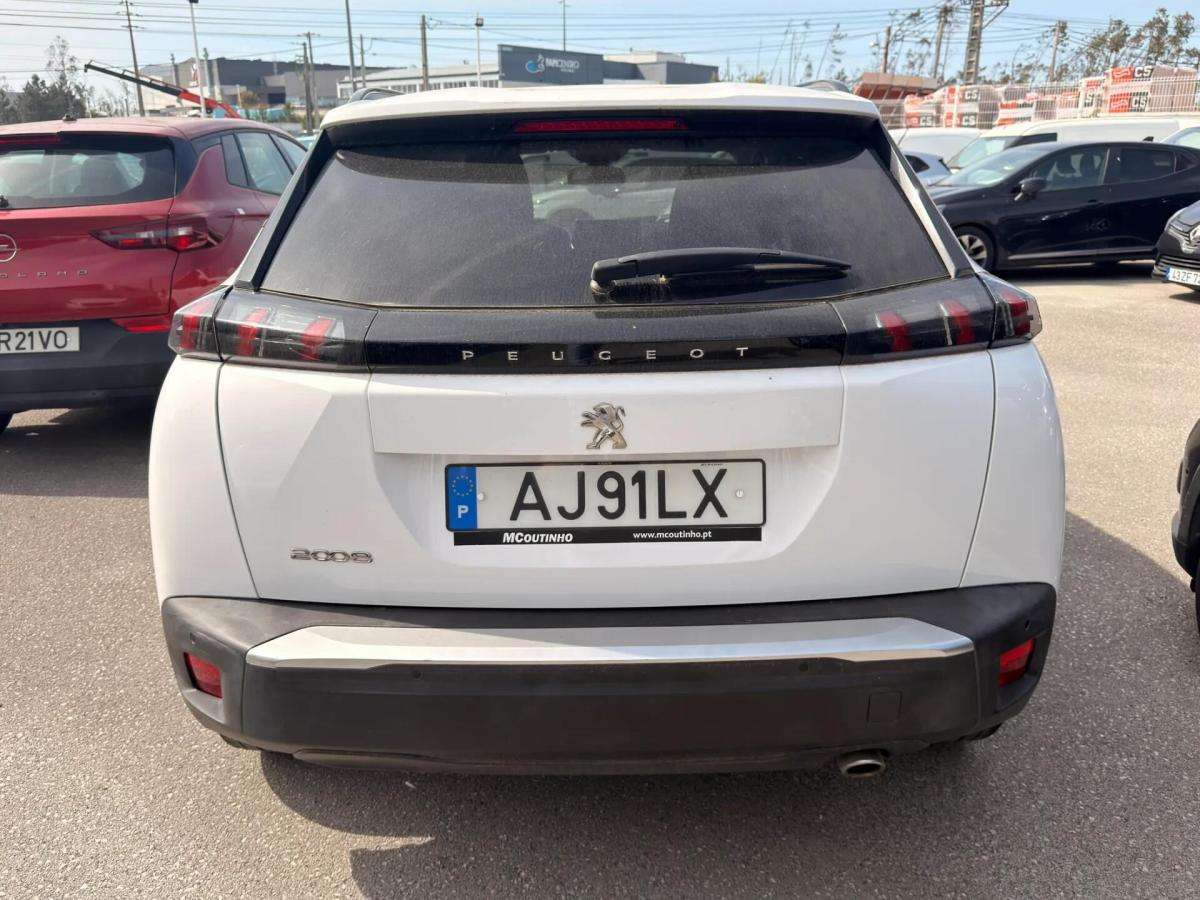peugeot-2008-2021-diesel-1499cc