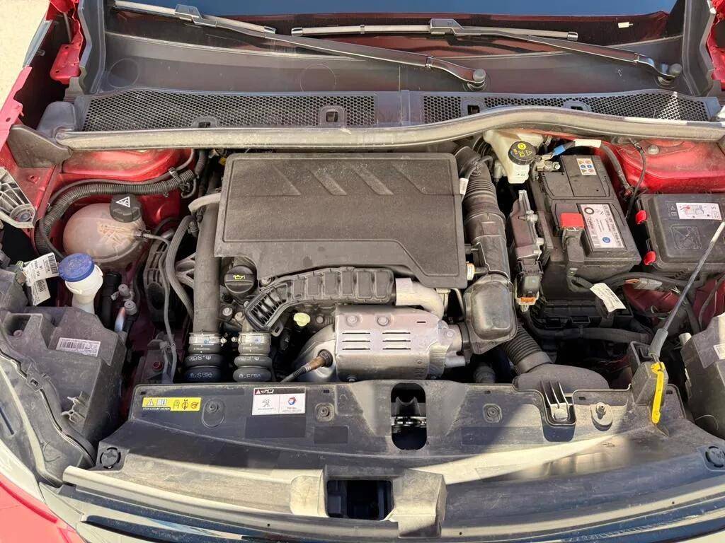 peugeot-2008-2023-gasolina-1199cc
