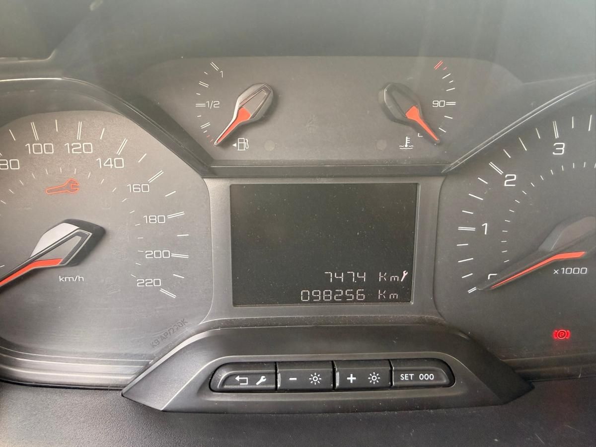 peugeot-partner-2019-diesel-1560cc