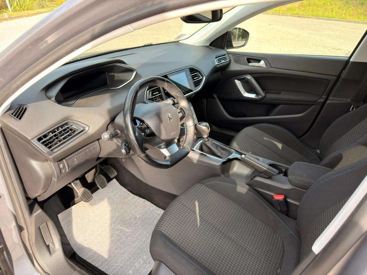 peugeot-308-sw-2021-diesel-1499cc