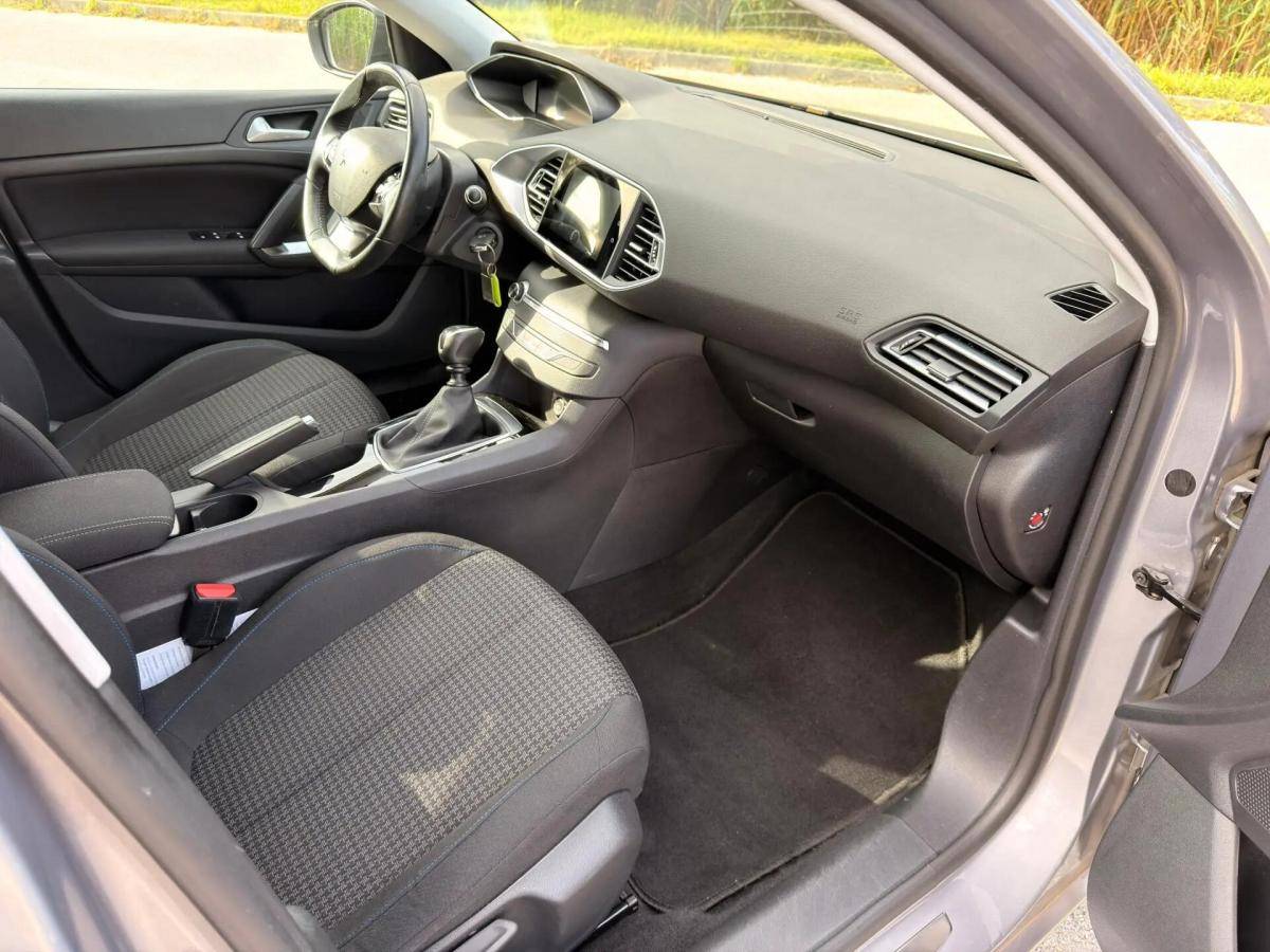 peugeot-308-sw-2021-diesel-1499cc