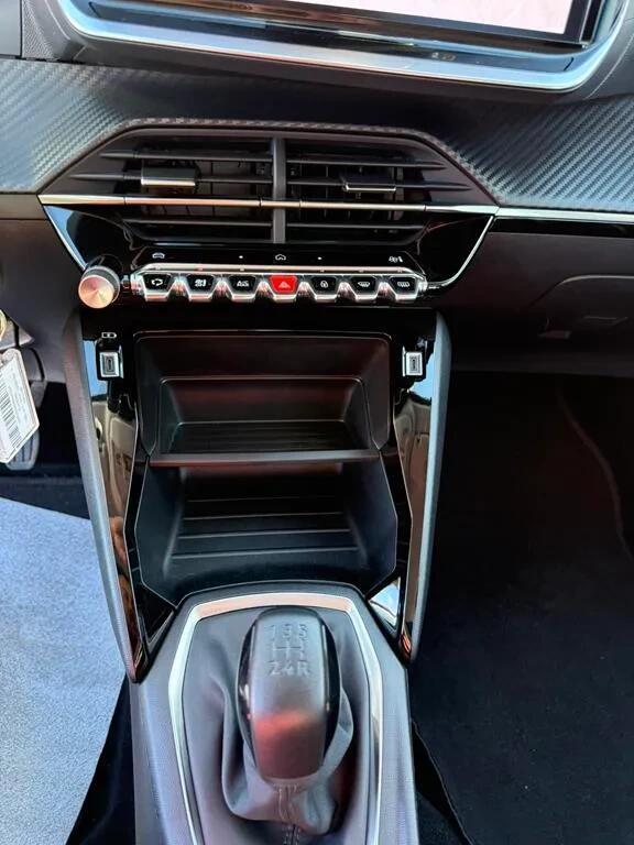 peugeot-208-2024-gasolina-1199cc