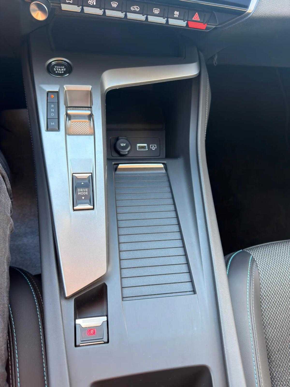 peugeot-308-sw-2024-gasolina-1199cc