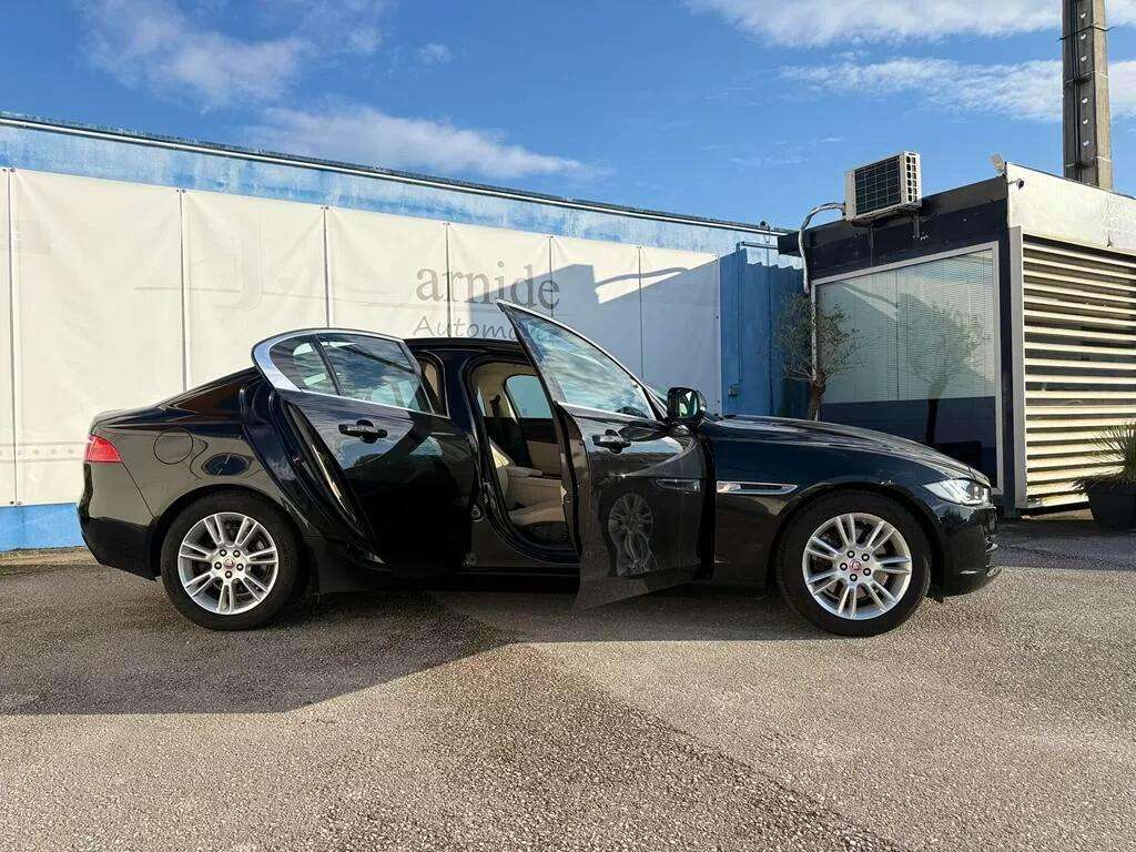 jaguar-xe-2016-diesel-1999cc