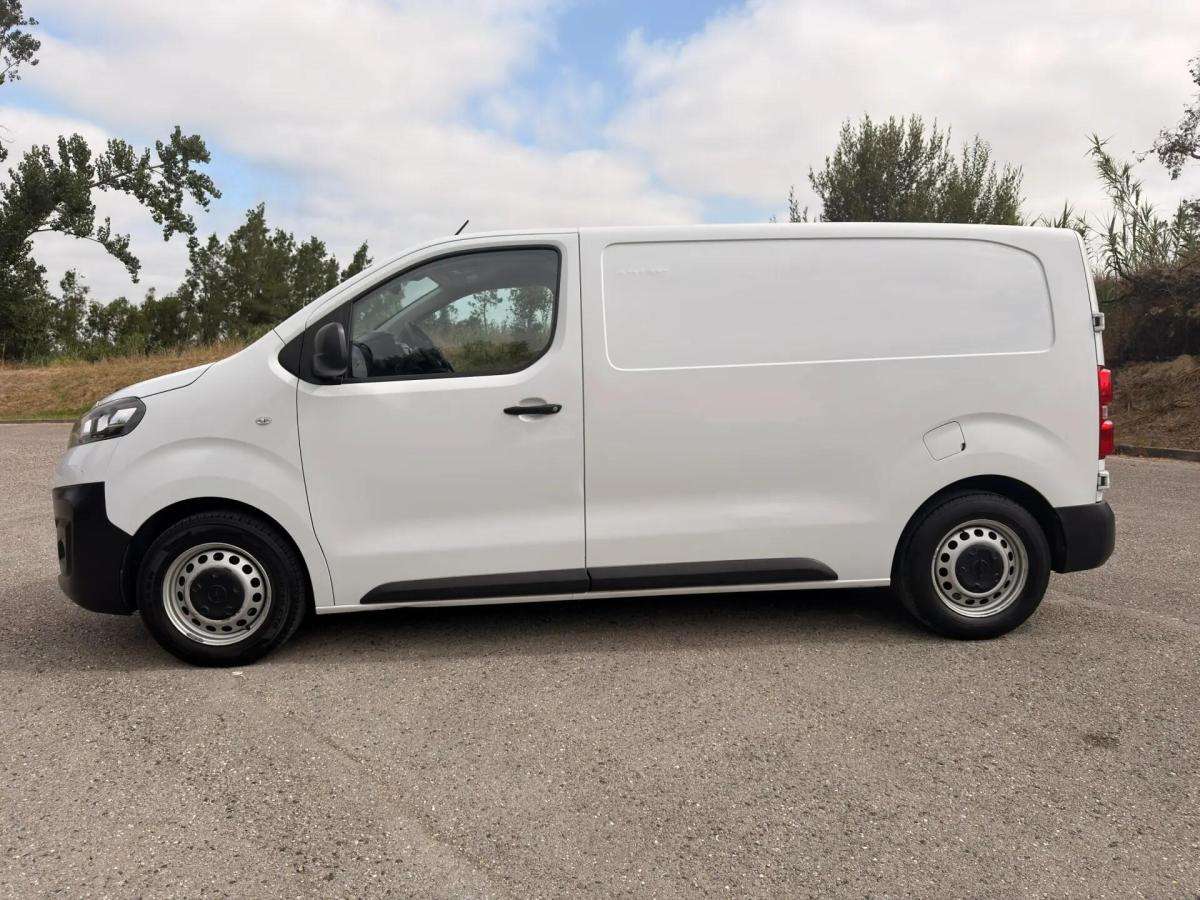 opel-vivaro-2024-diesel-1499cc