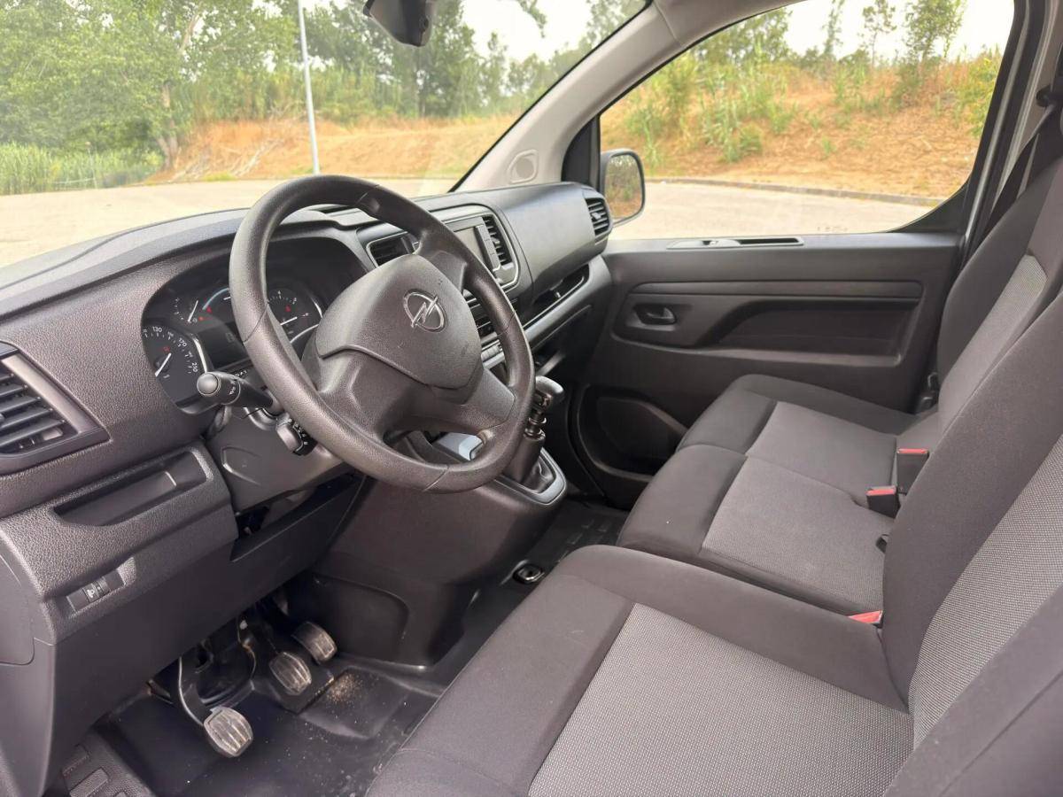 opel-vivaro-2024-diesel-1499cc