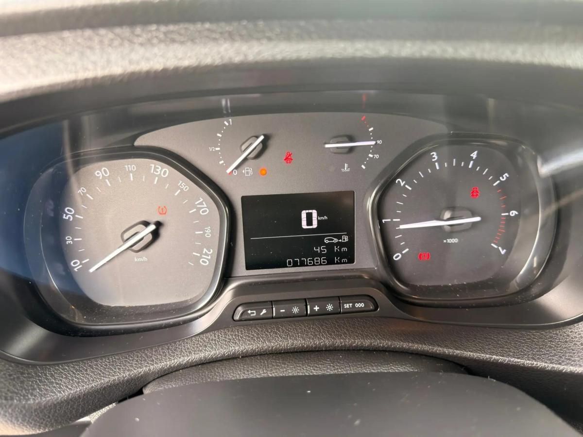 opel-vivaro-2024-diesel-1499cc