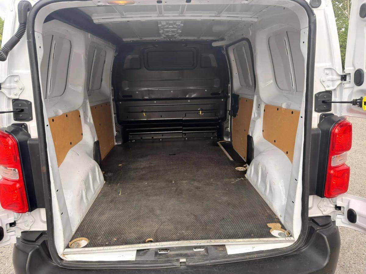 opel-vivaro-2024-diesel-1499cc