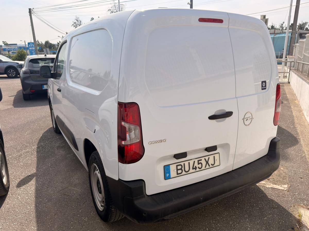 opel-combo-2025-diesel-1499cc