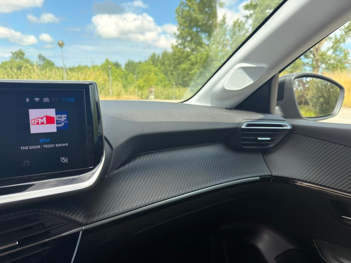 peugeot-208-2025-gasolina-1199cc