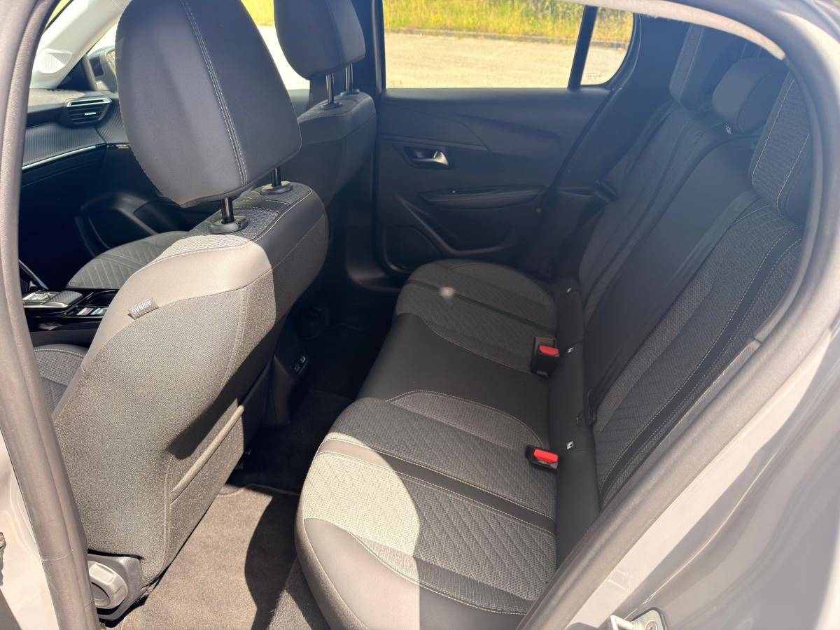 peugeot-208-2025-gasolina-1199cc