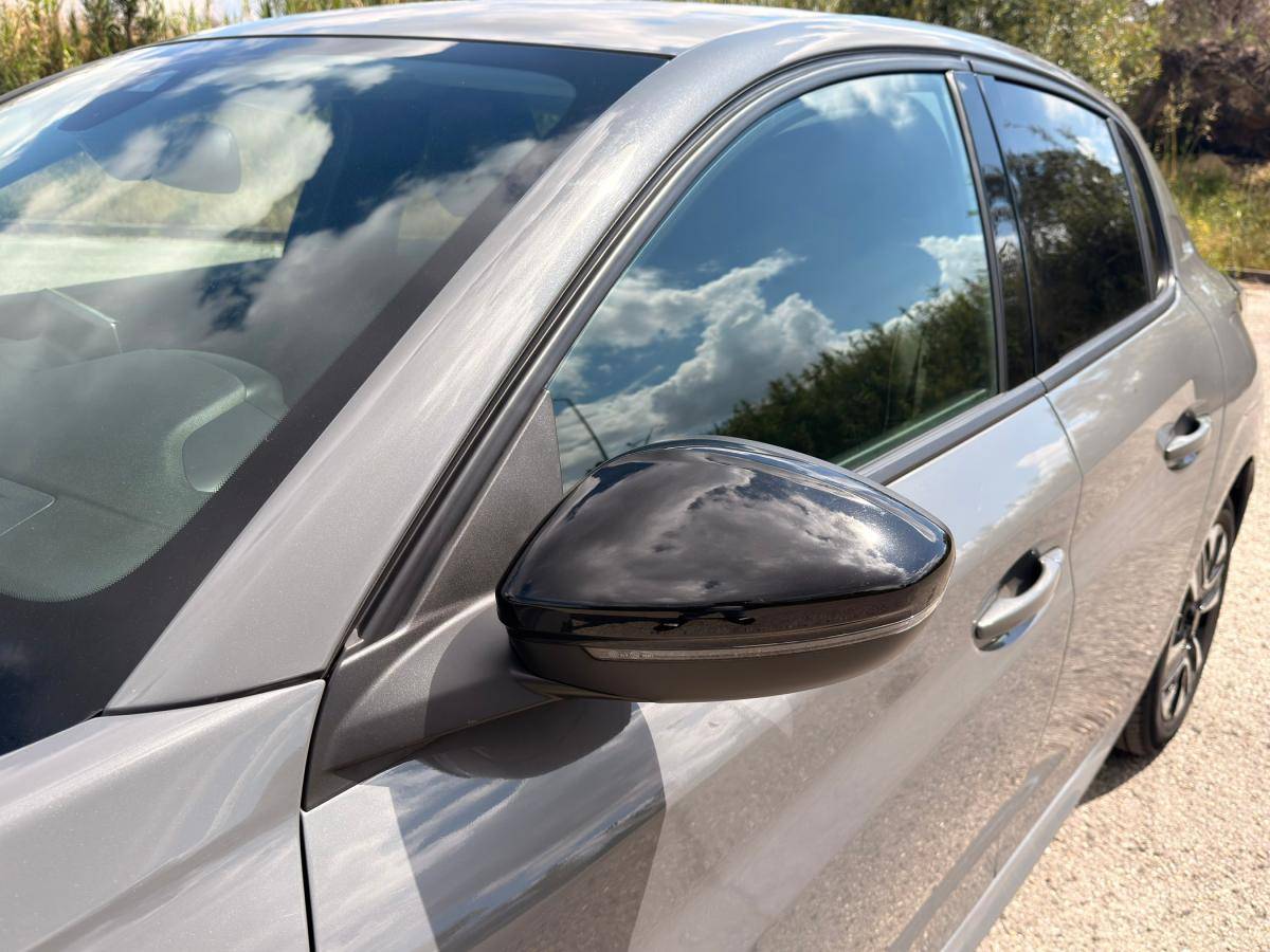 peugeot-208-2025-gasolina-1199cc