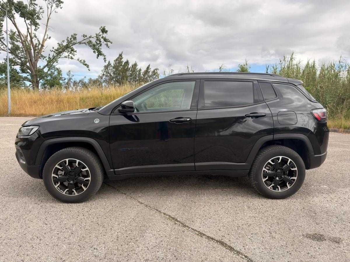 jeep-compass-2023-hibrido-a-gasolina-1332cc