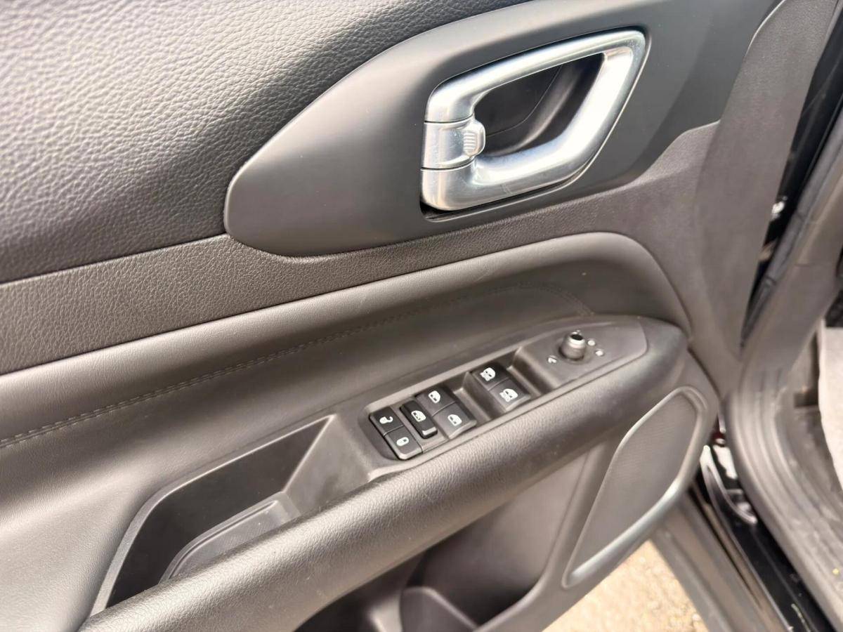 jeep-compass-2023-hibrido-a-gasolina-1332cc