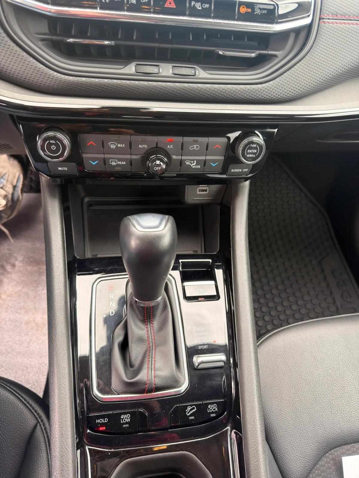 jeep-compass-2023-hibrido-a-gasolina-1332cc