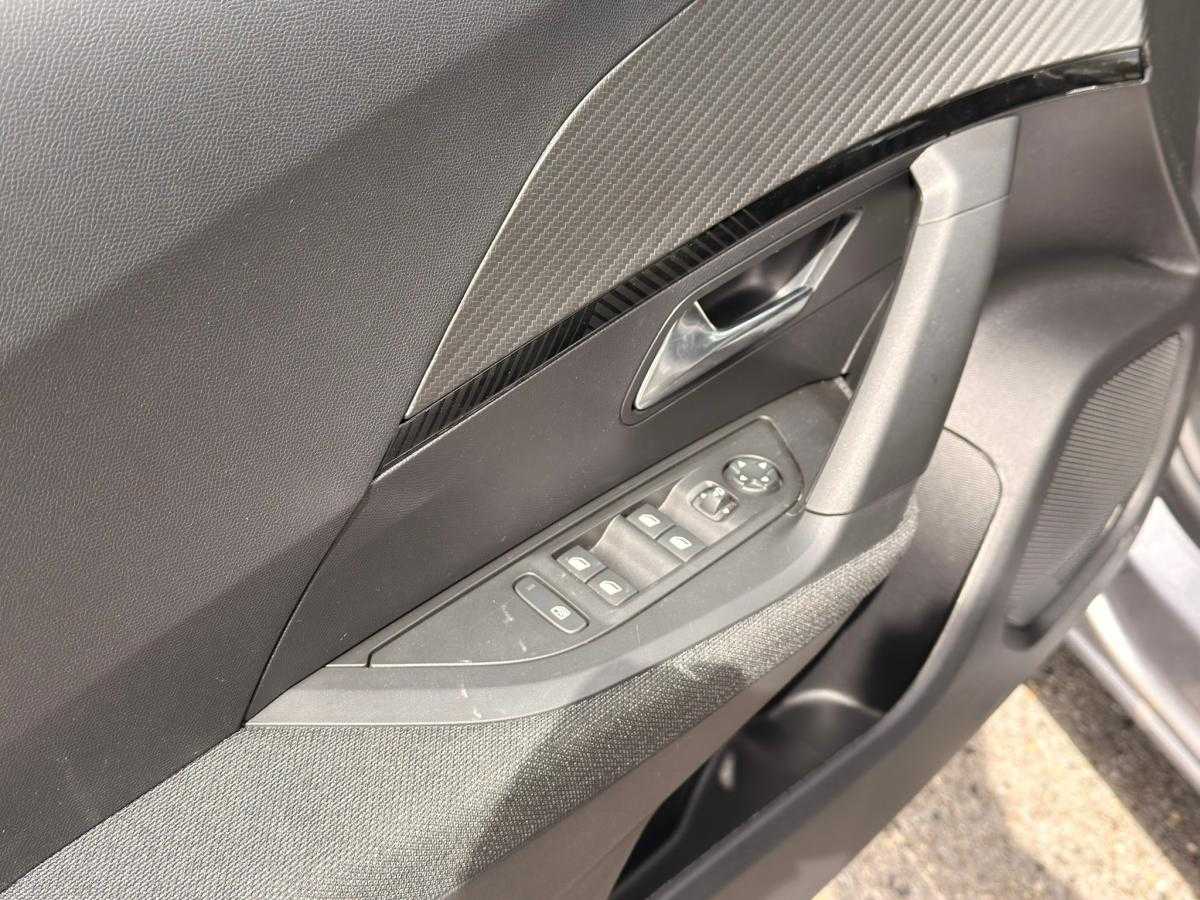 peugeot-2008-2025-gasolina-1199cc