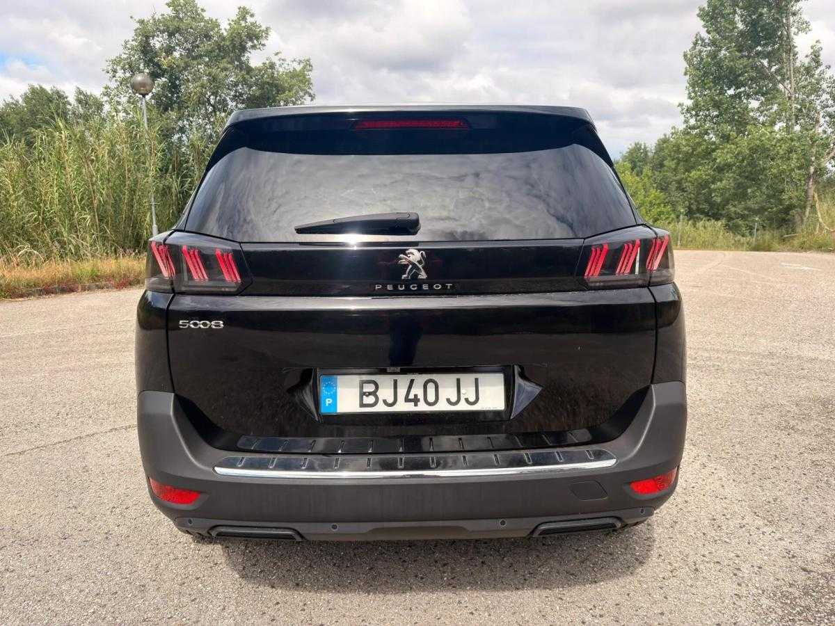 peugeot-5008-2024-gasolina-1199cc