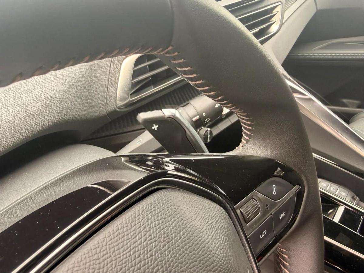 peugeot-5008-2024-gasolina-1199cc
